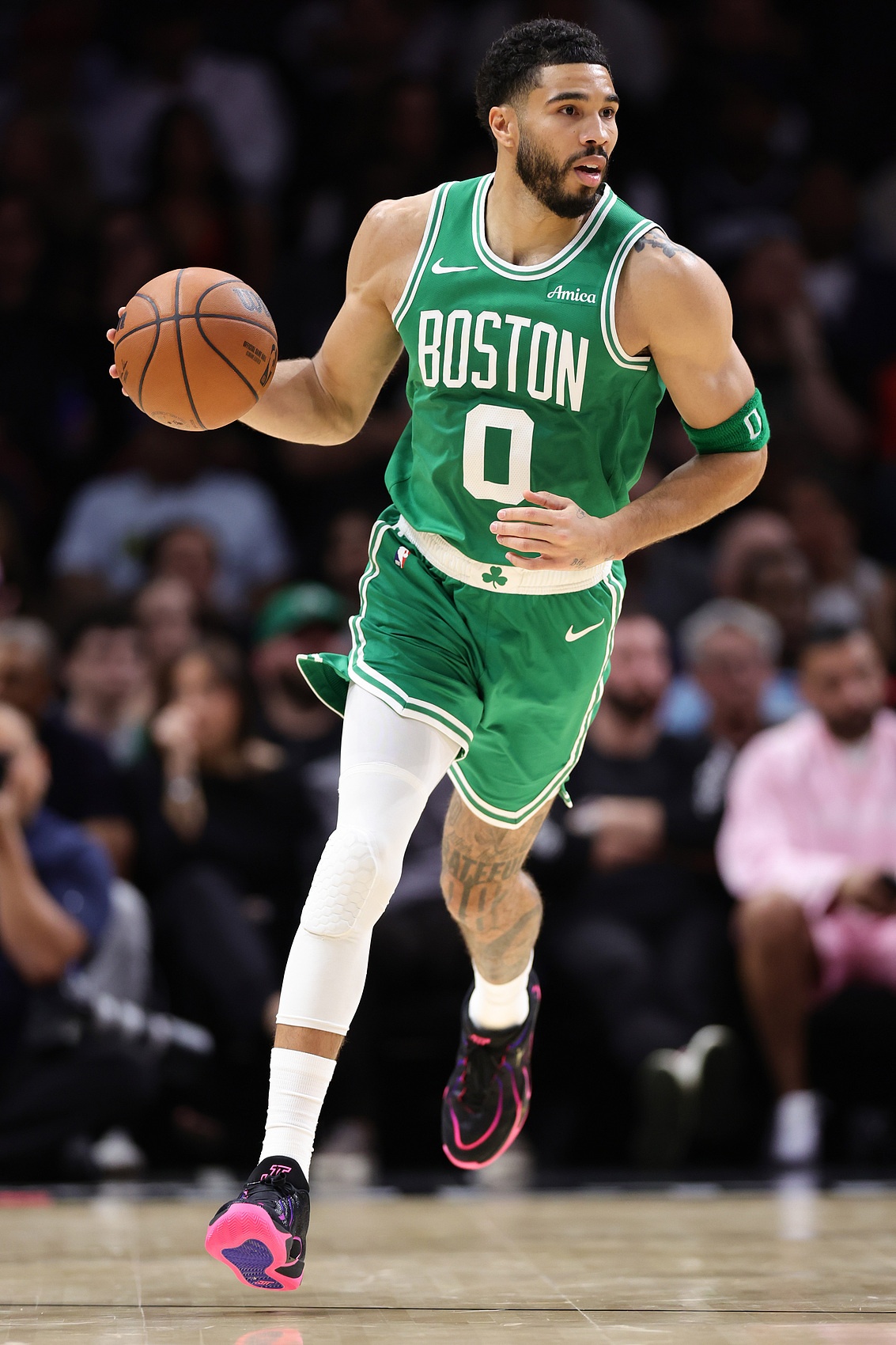 7 GAME下载-塔图姆季后赛3次至少30分10助 超越大鸟独占绿军队史第2